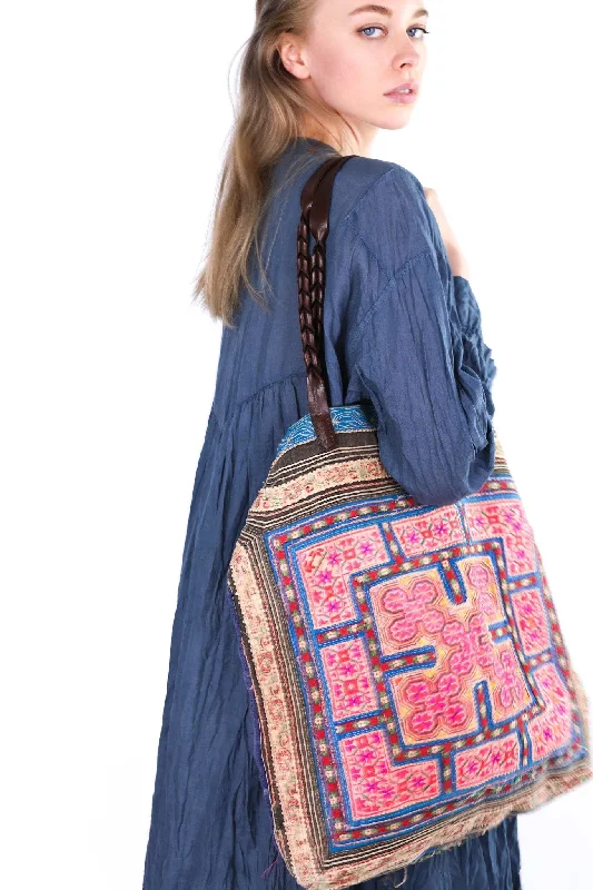 Bags For Playful And Chic Styles MY ALL TIME FAVORITE TRIBAL TOTE BAG BILLIE JEAN