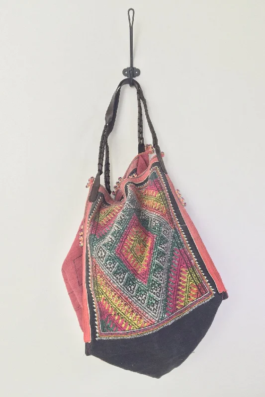 Rustic Bags For Outdoor And Nature-Inspired Looks TRIBAL SHOULDER HOBO BAG ISHA