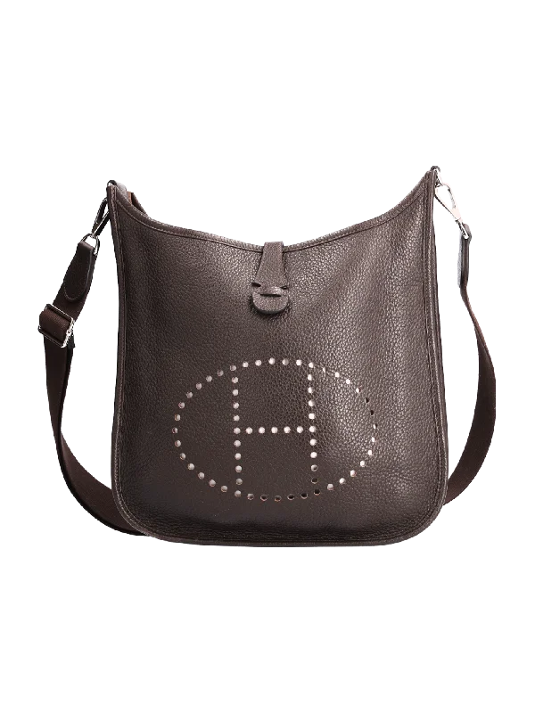 Bags For Sporty And Athletic Styles evelyne shoulder bag