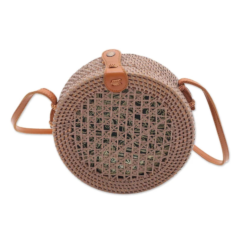 Eco-Friendly Bags With Discounts Round Woven Bamboo Shoulder Bag in Brown - Brown Trellis