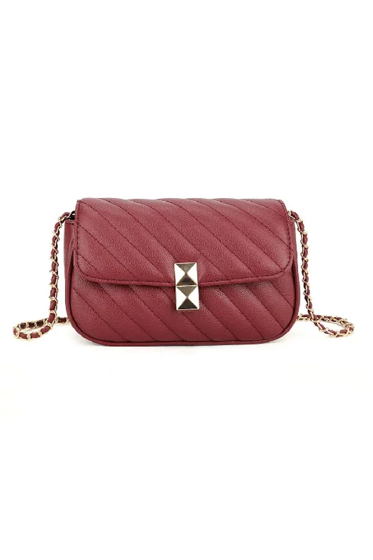 Senior Travelers WAVE SHOULDER BAG WITH STITCHING AND CHAIN DETAIL IN BURGUNDY FAUX LEATHER