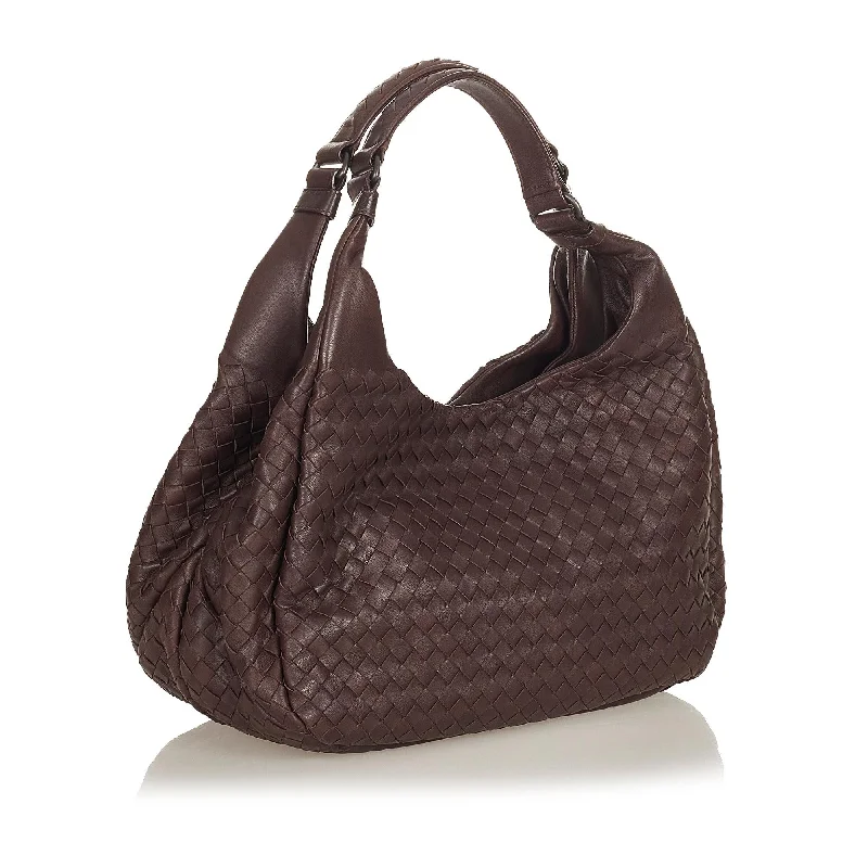 Lightweight Bags For Senior Travelers Bottega Veneta Intrecciato Campana Shoulder Bag (SHG-27142)