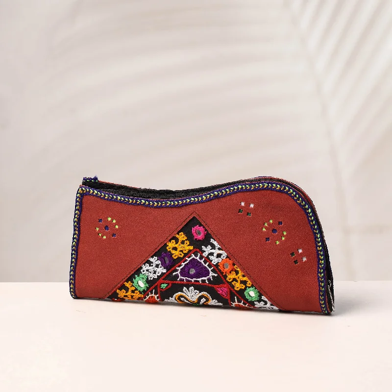 Modern And Limited-Time Offer Bags Brown - Handcrafted Kutch Embroidery Leather Clutch / Wallet