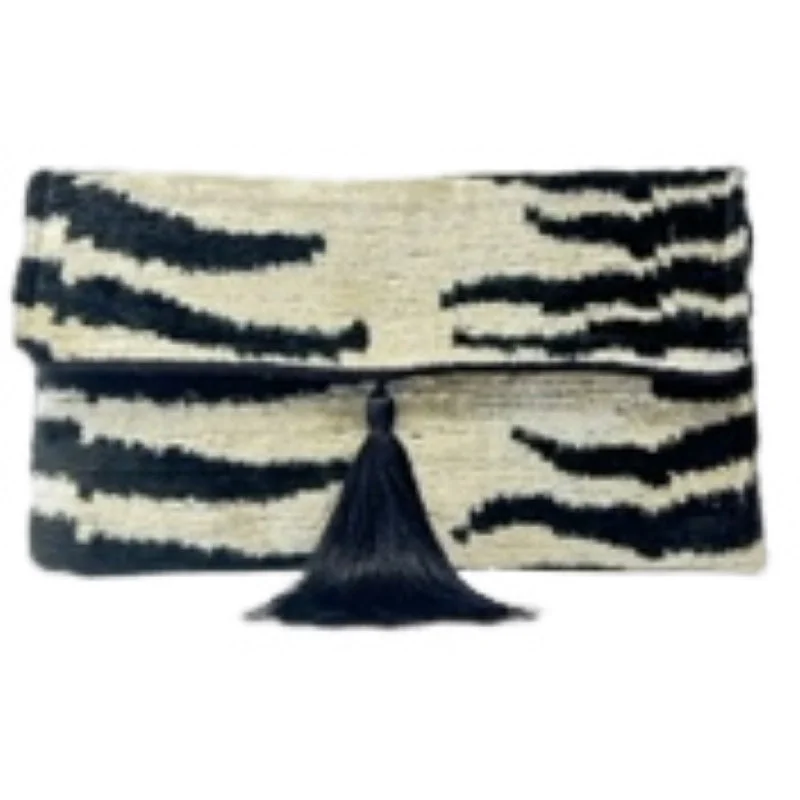 Bag For Modern Fashion Lily Clutch