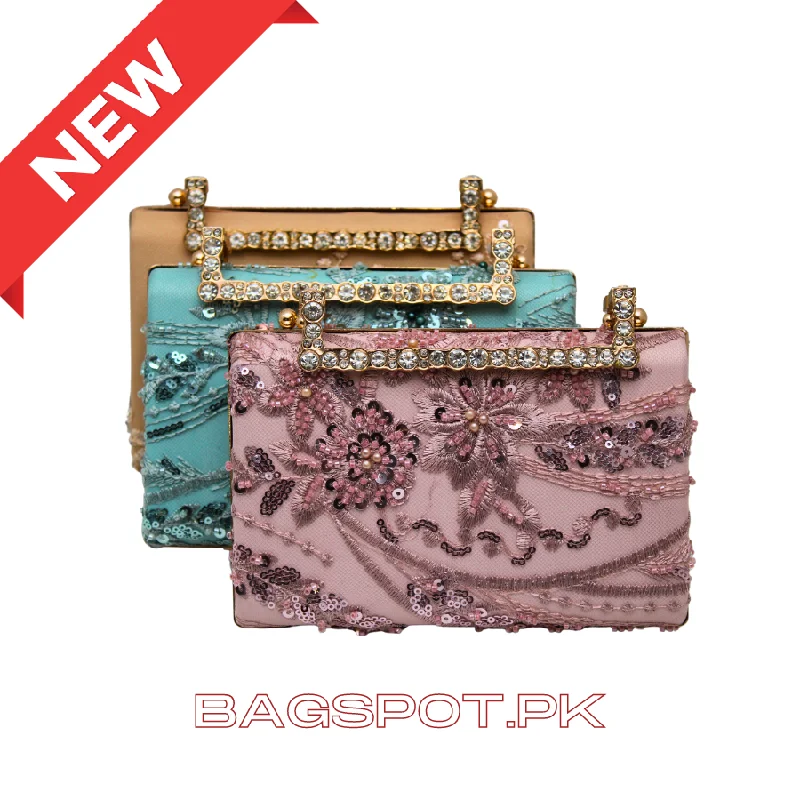 Luxury Seekers Embrioderd Clutch