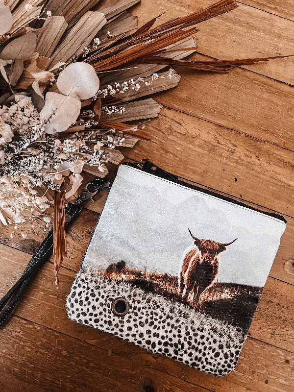 Tsa-Approved Bags For Hassle-Free Airport Security Highlander + Speckle Cowhide Clutch