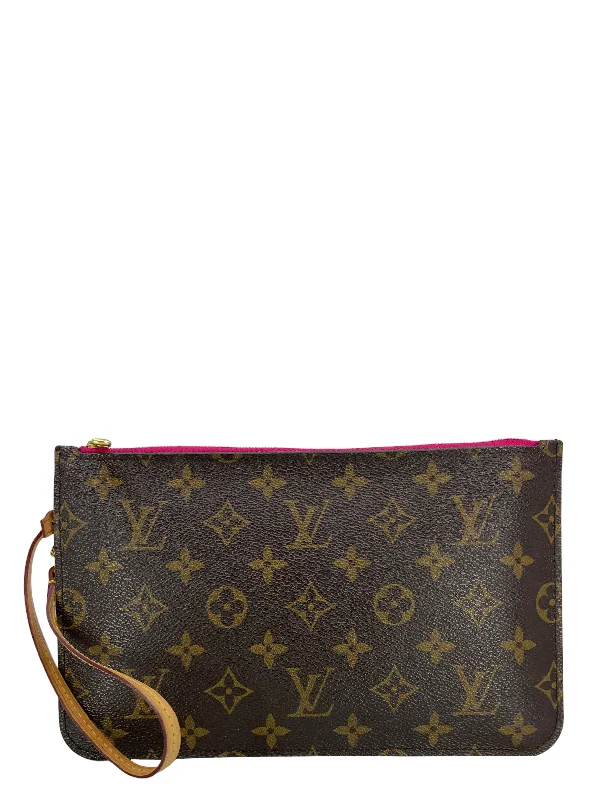 Rustic Bags For Outdoor And Nature-Inspired Looks LOUIS VUITTON Monogram Neverfull GM Pochette