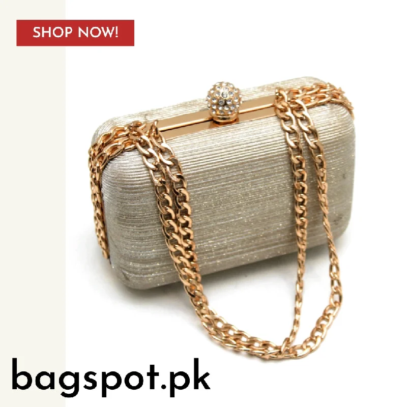 Limited-Time Offer On Trendy Bags C06 Clutch